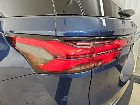 Certified 2023 Chevrolet Traverse LT w/ LT Premium Package image 42