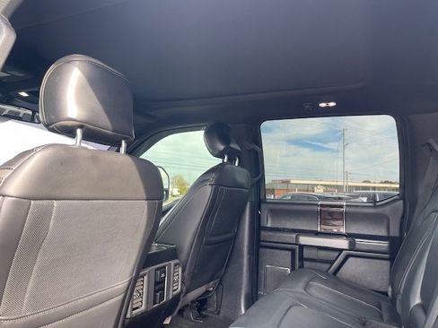 Used 2017 Ford F250 Platinum w/ Platinum Ultimate Package image 17