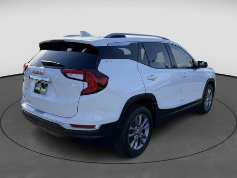 Used 2023 GMC Terrain SLT image 5