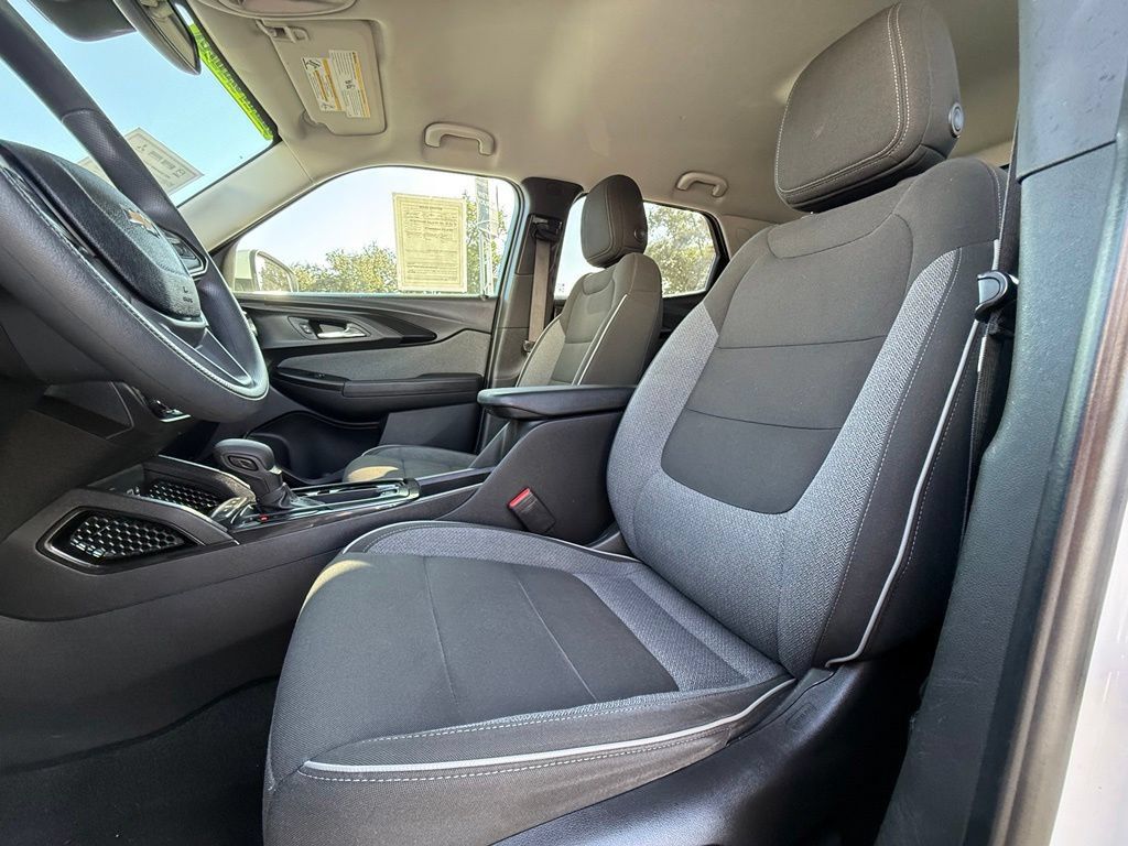 Used 2021 Chevrolet TrailBlazer LT w/ Convenience Package FWD image 33