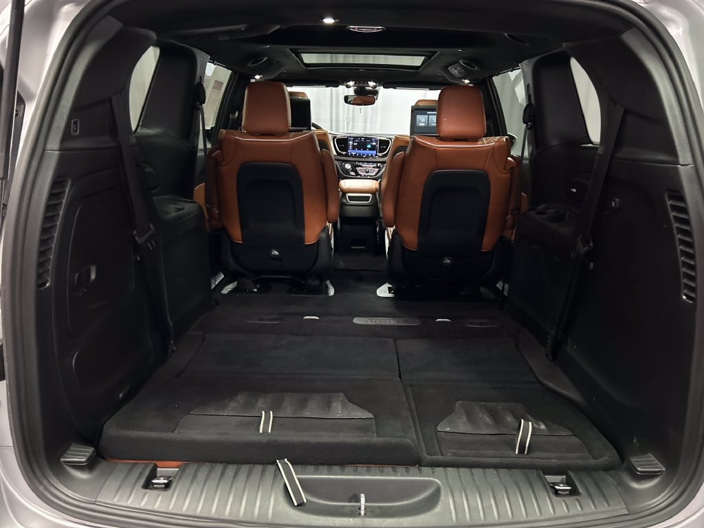 Used 2024 Chrysler Pacifica Pinnacle FWD image 25