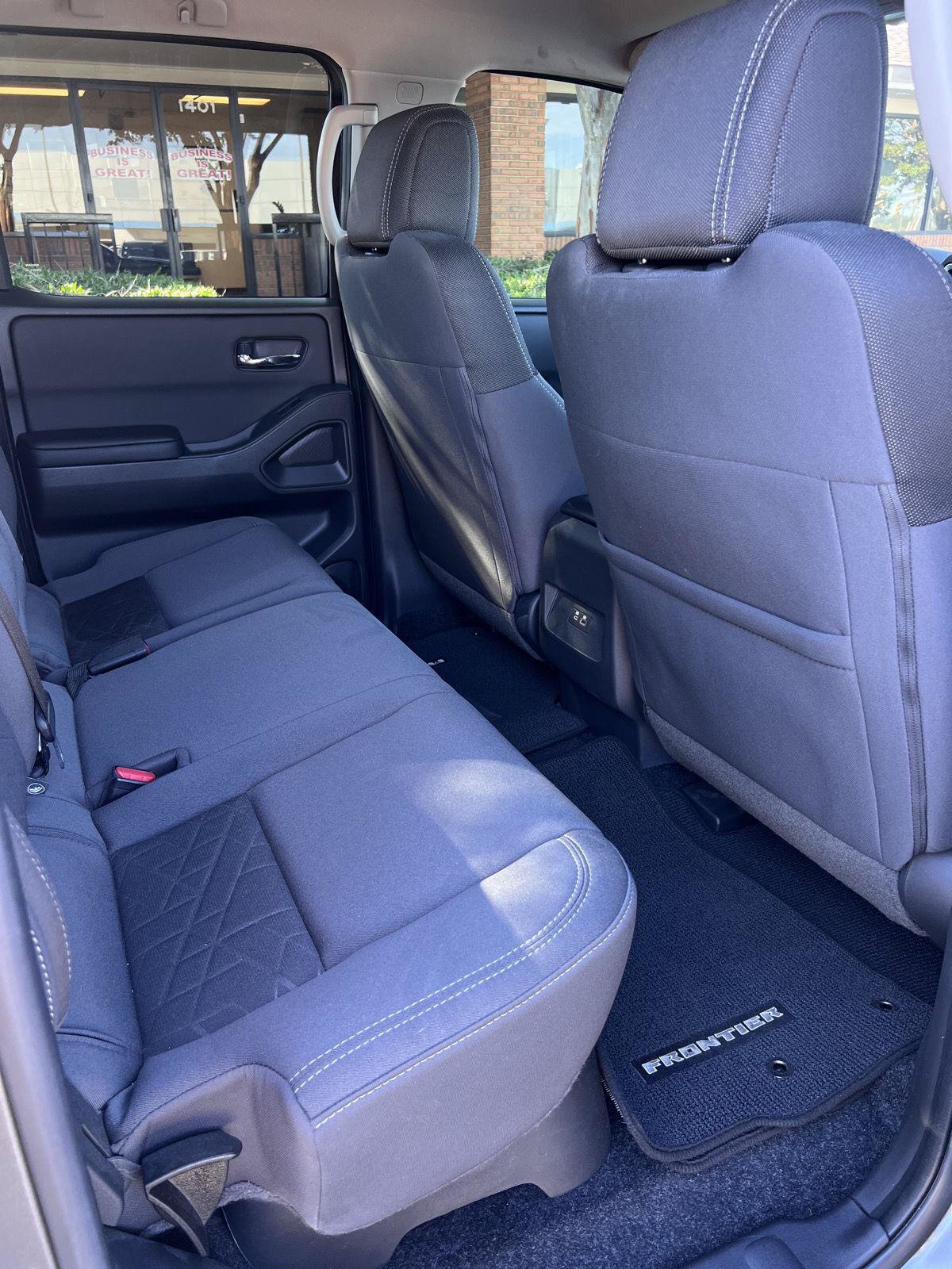 Used 2025 Nissan Frontier SV AWD/4WD image 19