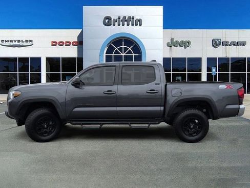 Used 2023 Toyota Tacoma SR5 RWD image 10