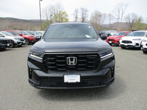 Certified 2025 Honda Pilot Black Edition image 2