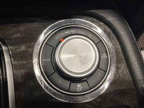 Used 2022 Nissan Armada Platinum w/ Captain's Chairs Package image 45