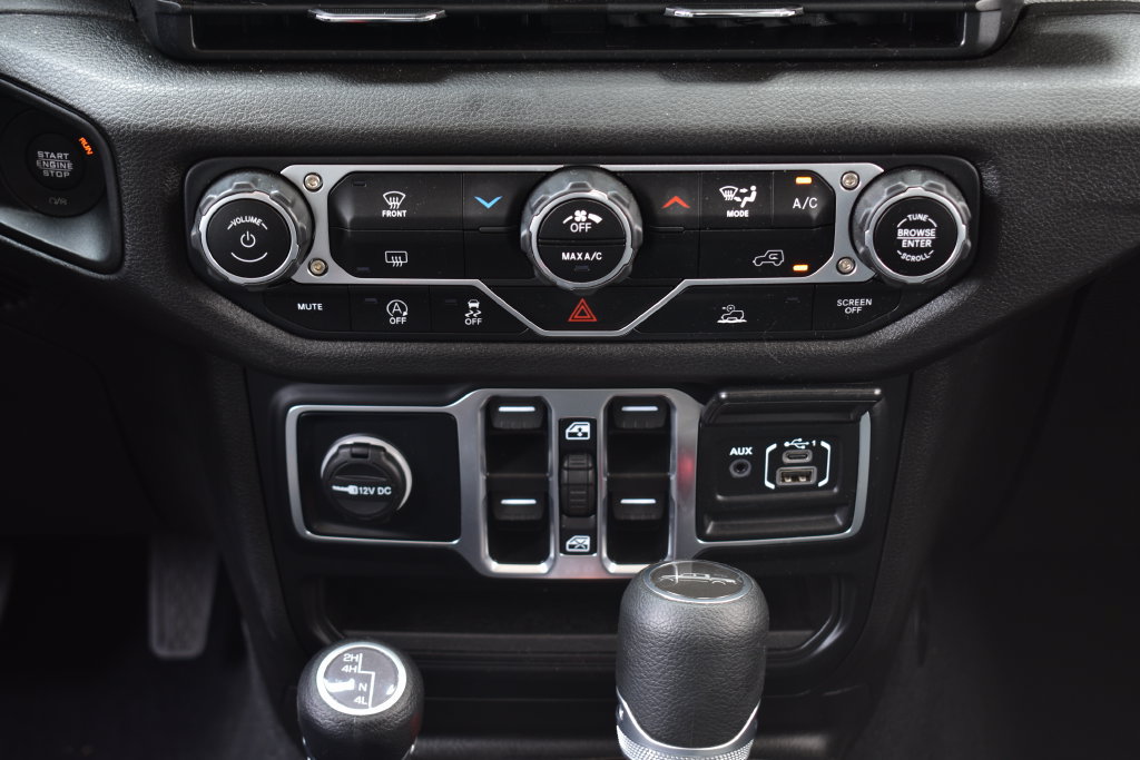 Used 2025 Jeep Gladiator Sport AWD/4WD image 30