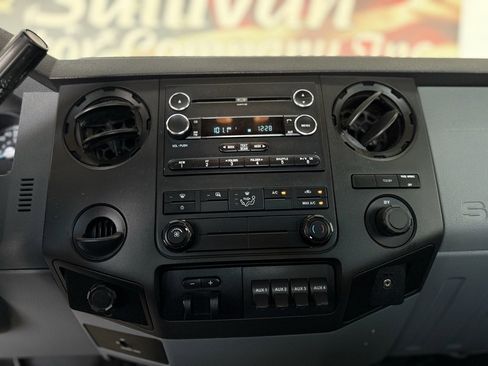 Used 2014 Ford F550 4x4 SuperCab Super Duty w/ Power Equipment Group image 31