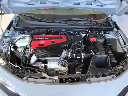 Certified 2024 Honda Civic Type R image 27