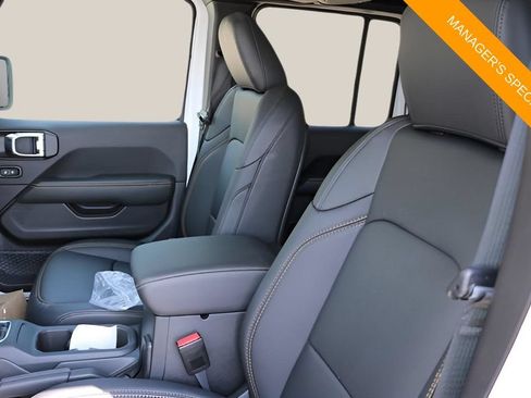 New 2025 Jeep Wrangler Unlimited Sahara AWD/4WD image 12