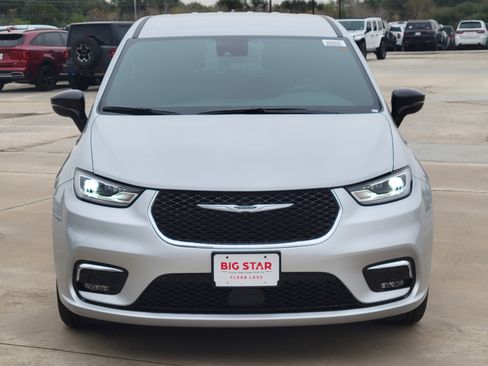 New 2026 Chrysler Pacifica Select image 8