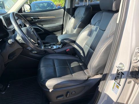 Used 2022 Kia Telluride EX w/ EX Premium Package AWD/4WD image 26