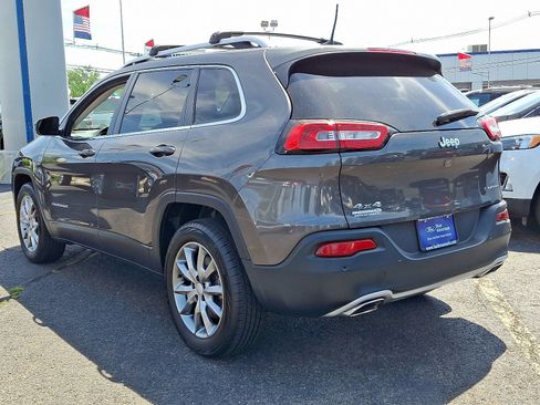 Used 2018 Jeep Cherokee Limited AWD/4WD image 4