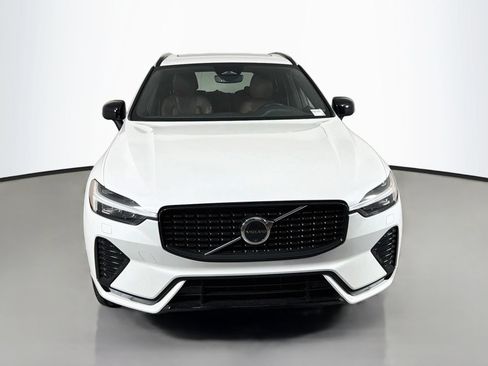 Certified 2024 Volvo XC60 B5 Plus w/ Protection Package Premier AWD/4WD image 2