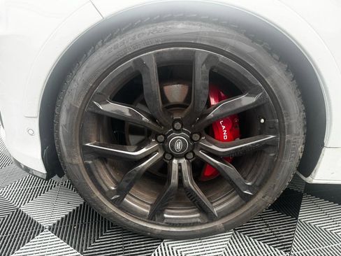 Used 2019 Land Rover Range Rover Sport SVR image 45