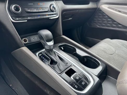 Used 2020 Hyundai Santa Fe SE FWD image 21