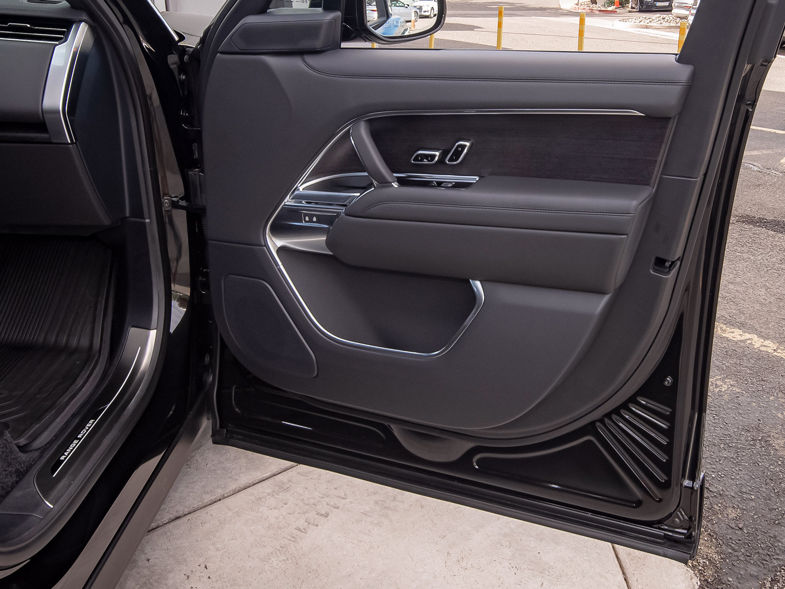 New 2026 Land Rover Range Rover SE AWD/4WD image 41