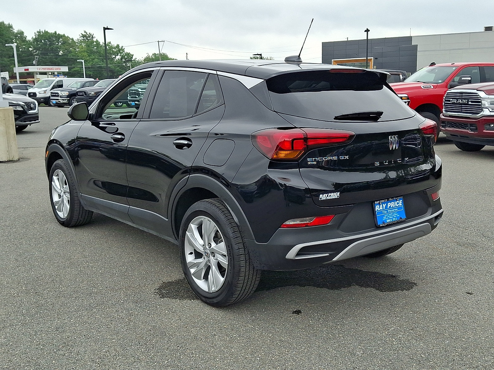 Certified 2024 Buick Encore GX Preferred AWD/4WD image 4