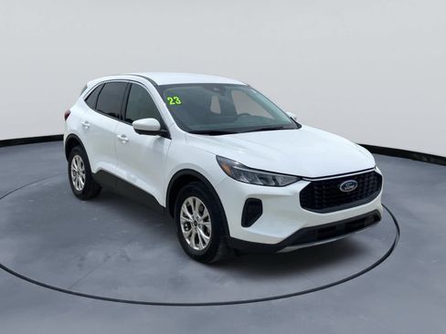 Used 2023 Ford Escape Active w/ Tech Pack #2 AWD/4WD image 5