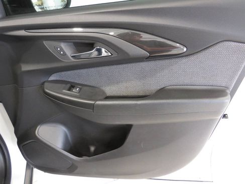 Used 2022 Chevrolet TrailBlazer LS FWD image 19