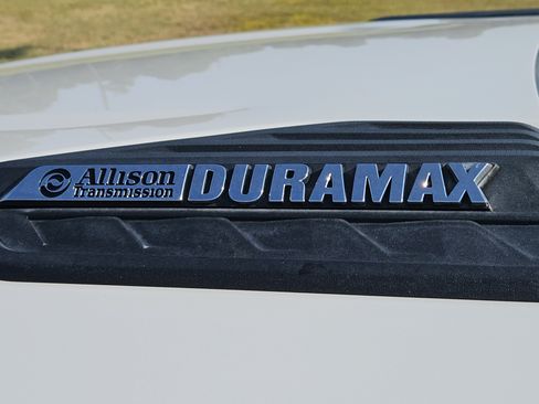 Used 2022 Chevrolet Silverado 3500 High Country w/ Safety Package II AWD/4WD image 10