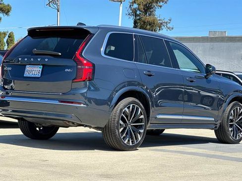 Used 2026 Volvo XC90 B6 Plus w/ Protection Package Premier AWD/4WD image 3