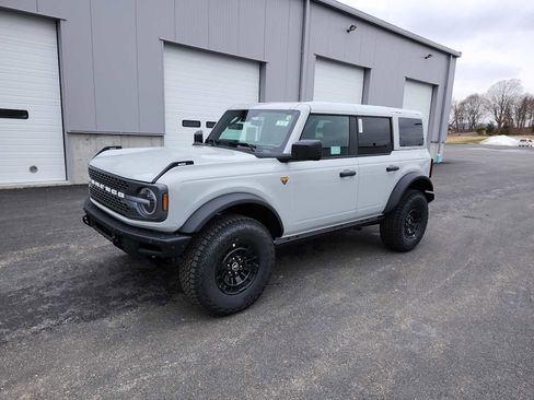 New 2026 Ford Bronco Badlands image 1