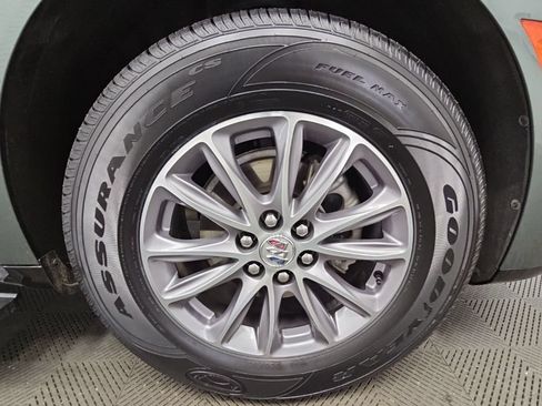 Certified 2024 Buick Enclave Essence w/ Technology Package FWD image 47