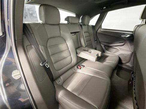 Certified 2023 Porsche Macan S AWD/4WD image 28