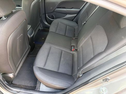 Used 2020 Hyundai Elantra SEL w/ Cargo Package (C1) FWD image 9