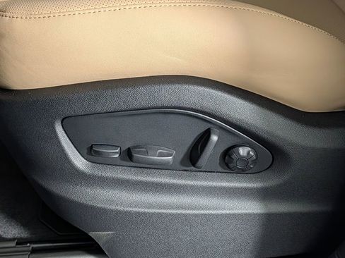 Certified 2026 Porsche Cayenne Coupe AWD/4WD image 28