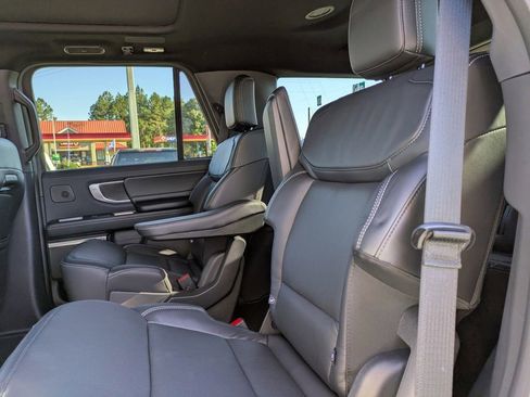 New 2025 Ford Expedition Platinum w/ Stealth Performance Package image 17