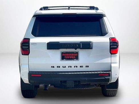 Used 2025 Toyota 4Runner TRD Off-Road Premium AWD/4WD image 4