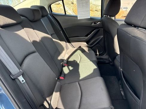 Used 2018 MAZDA MAZDA3 Sport image 11