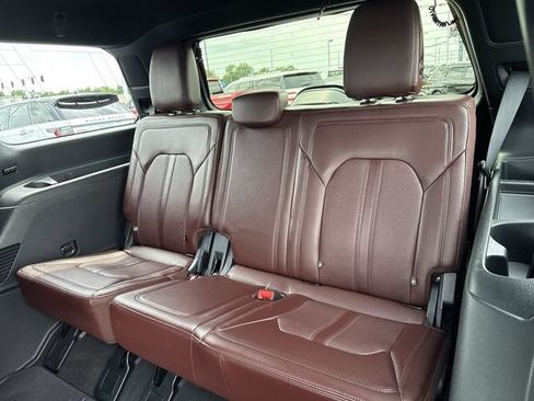 Used 2023 Ford Expedition Limited AWD/4WD image 16
