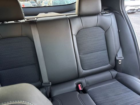 Used 2025 Buick Envista Preferred image 31