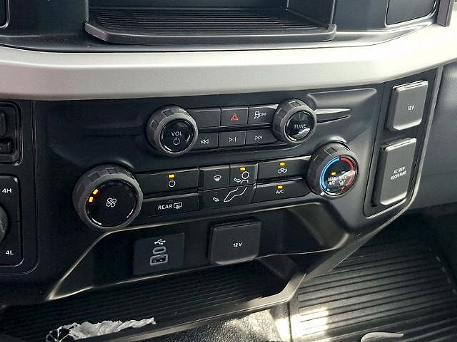 New 2026 Ford F550 4x4 Supercab Super Duty image 8