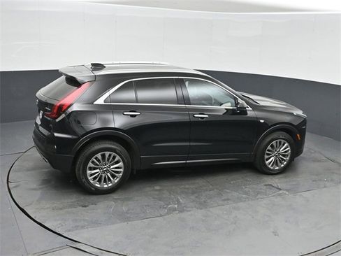 Used 2024 Cadillac XT4 Premium Luxury image 31