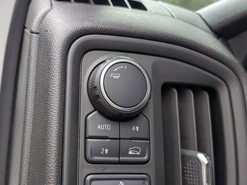 Used 2023 Chevrolet Silverado 1500 Custom image 18