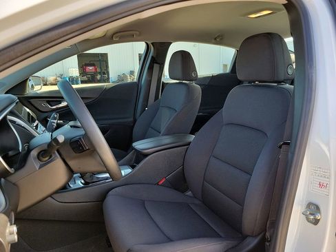 Used 2024 Chevrolet Malibu LT image 11