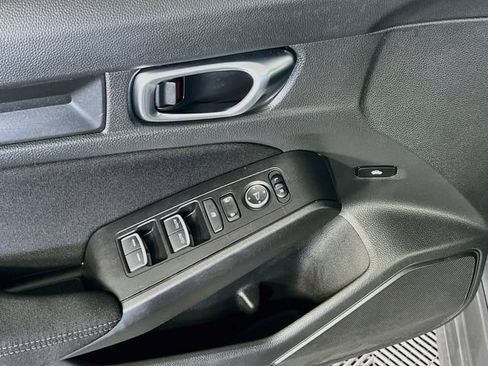Used 2022 Honda Civic Sport image 12