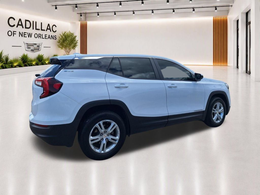 Used 2022 GMC Terrain SLE FWD image 3