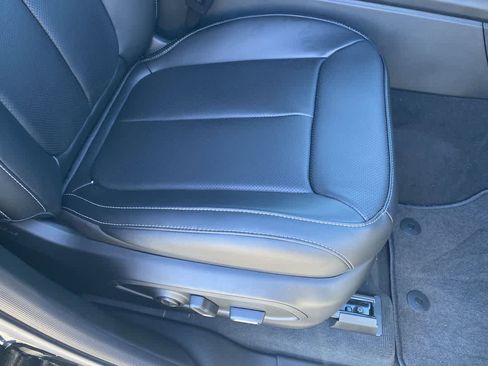 New 2025 Jeep Grand Cherokee L Limited w/ Luxury Tech Group II image 26