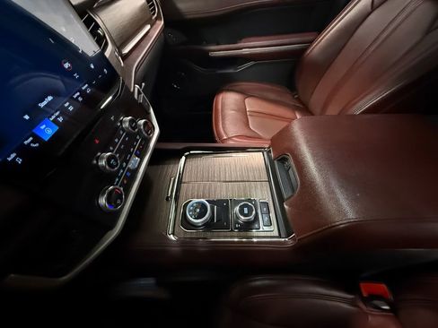 Used 2023 Ford Expedition Limited image 84