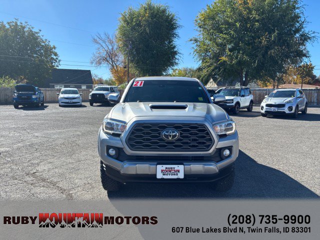 Used 2021 Toyota Tacoma TRD Sport w/ Technology Package AWD/4WD image 2
