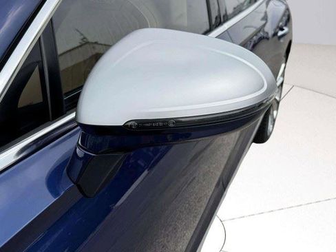 Used 2023 Bentley Flying Spur W12 AWD/4WD image 13