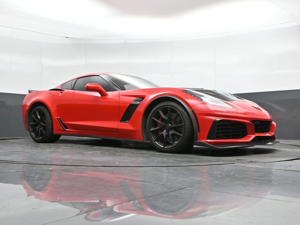 Used 2016 Chevrolet Corvette Z06 w/ 3LZ Preferred Equipment Group RWD image 44
