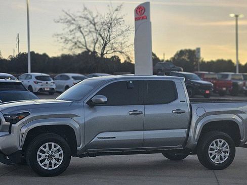 Used 2024 Toyota Tacoma SR5 image 18