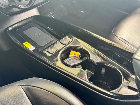 Used 2022 Toyota Prius XLE image 30