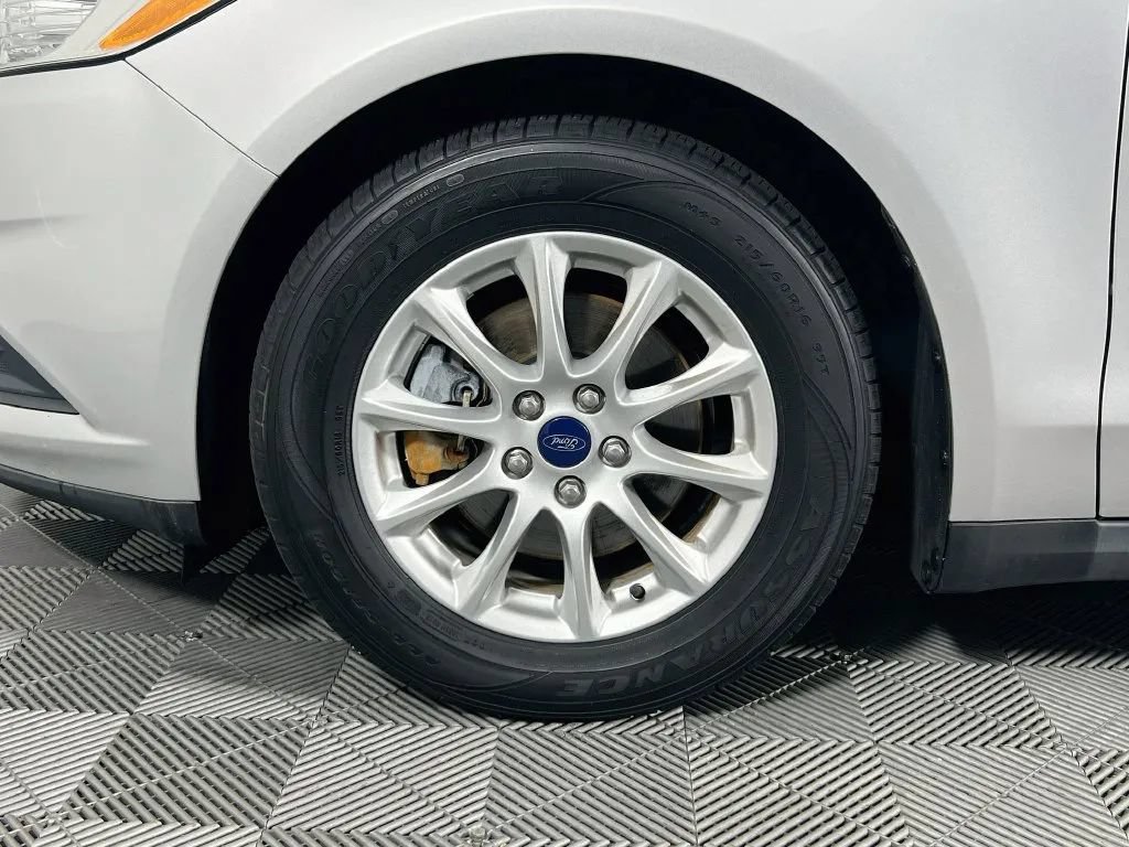 Used 2016 Ford Fusion S FWD image 29