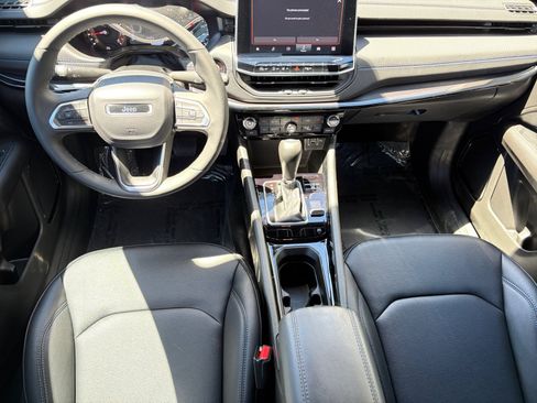 Used 2026 Jeep Compass Limited AWD/4WD image 17